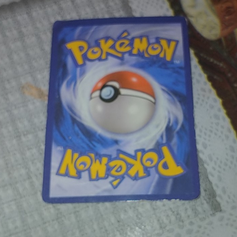 Pokemon card - Picture 2 of 2